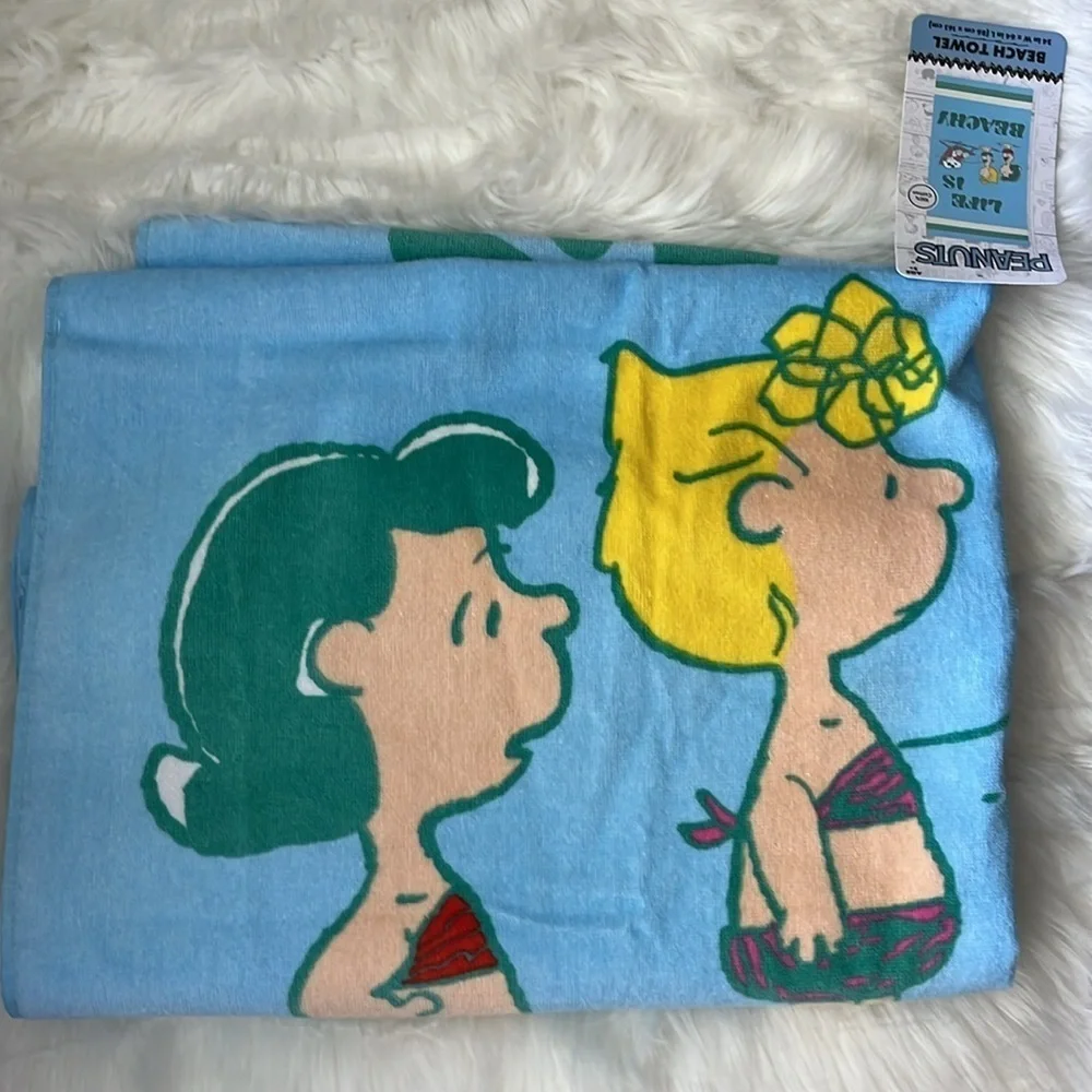 🆕 Peanuts Beach Towel Snoopy Lucy Peppermint Patty “Life is Beachy”
